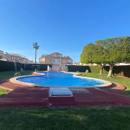 Casa Memoria, With Community Pool Torrevieja