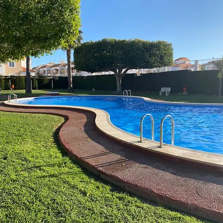 Casa Memoria, With Community Pool Torrevieja